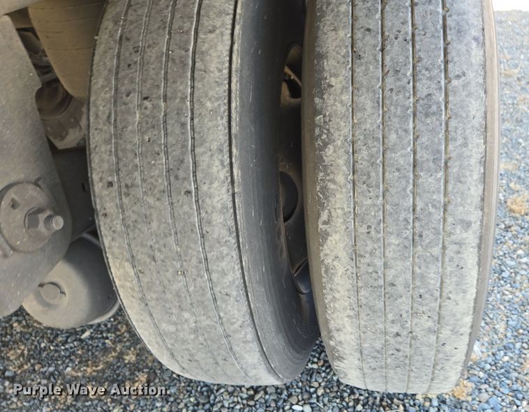 image for item DX1480 2008 Great Dane refrigerated van trailer