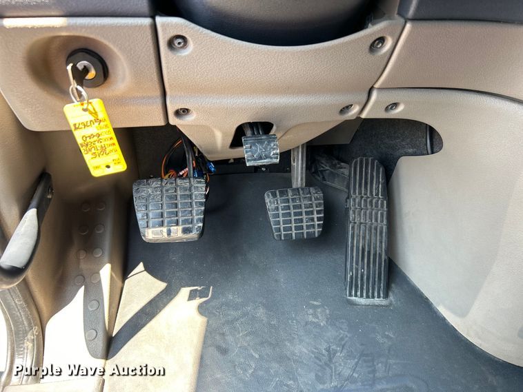 image for item EG0823 2016 Freightliner  Cascadia semi truck