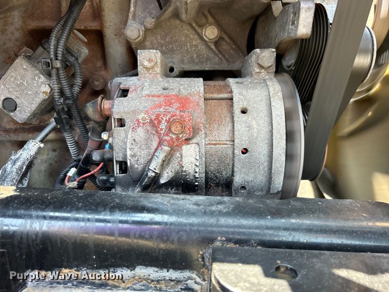 image for item EG0823 2016 Freightliner  Cascadia semi truck