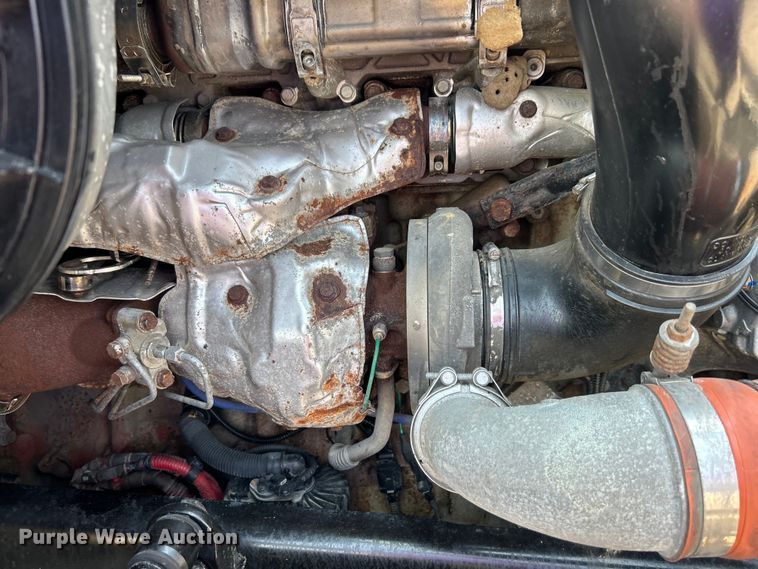 image for item EG0823 2016 Freightliner  Cascadia semi truck