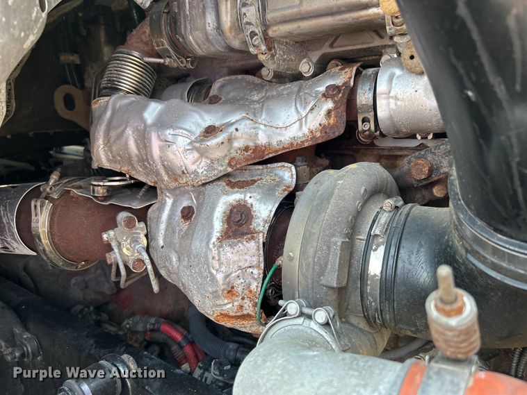 image for item EG0823 2016 Freightliner  Cascadia semi truck