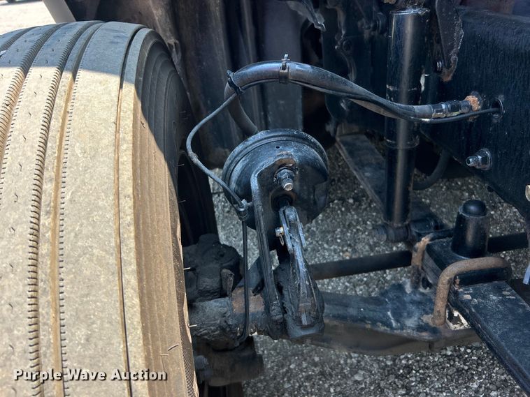 image for item EG0823 2016 Freightliner  Cascadia semi truck