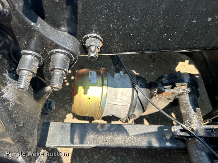 image for item EG0823 2016 Freightliner  Cascadia semi truck