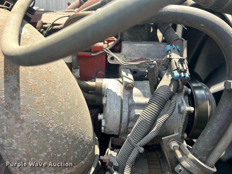 image for item EG0868 2006 International 9400i semi truck