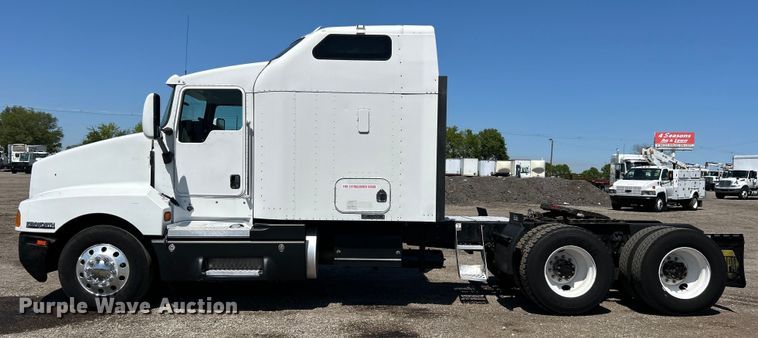 image for item EG1452 2006 Kenworth  T600B semi truck