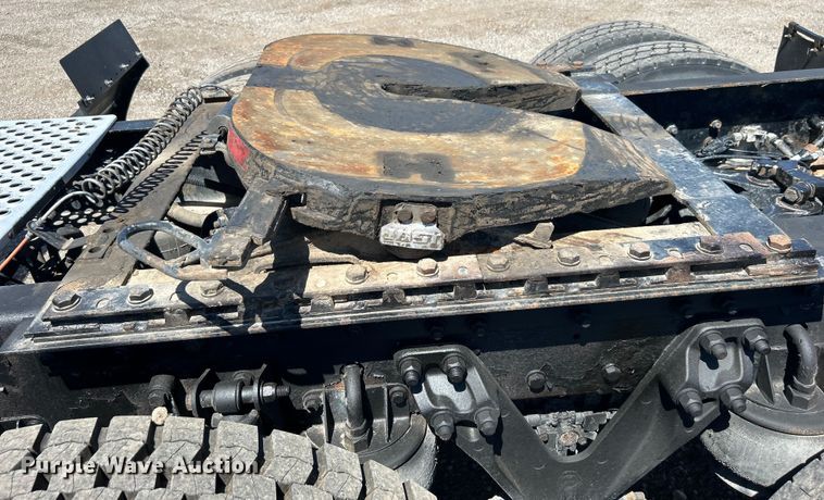 image for item EG1452 2006 Kenworth  T600B semi truck