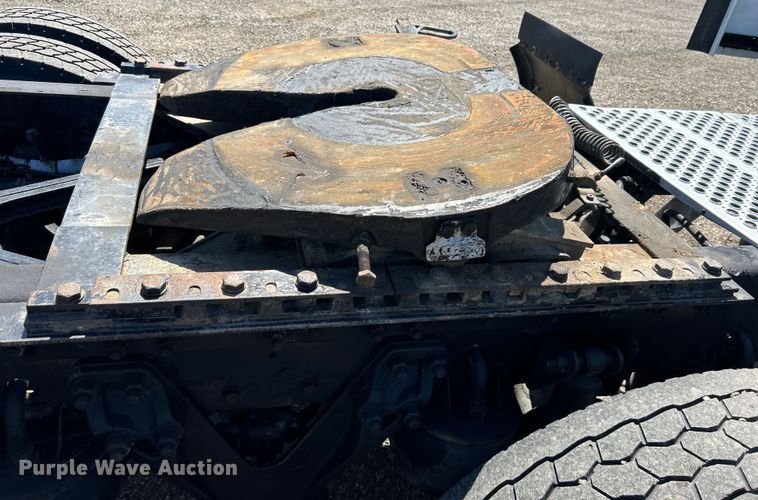 image for item EG1452 2006 Kenworth  T600B semi truck