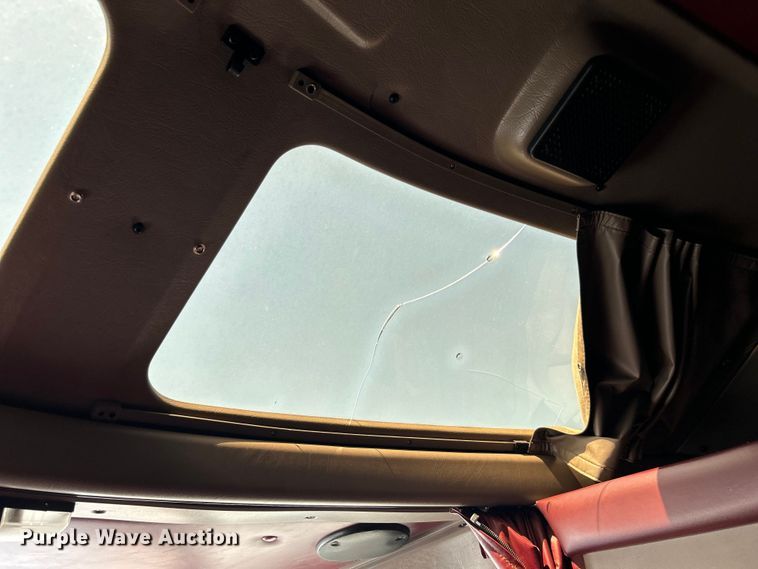 image for item EG1452 2006 Kenworth  T600B semi truck