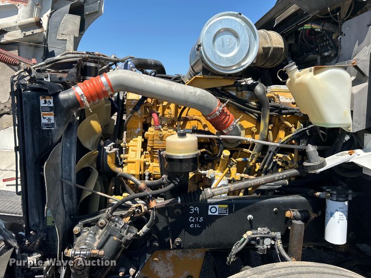 image for item EG1452 2006 Kenworth  T600B semi truck