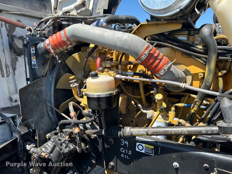 image for item EG1452 2006 Kenworth  T600B semi truck