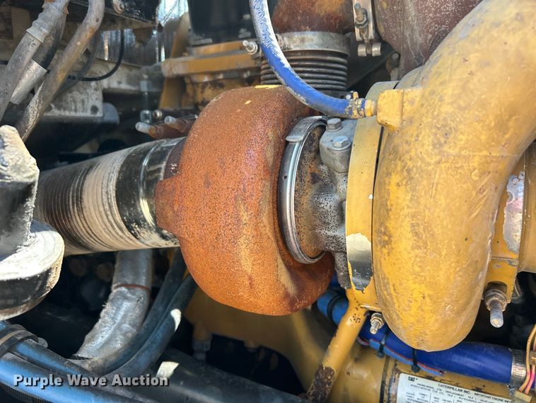 image for item EG1452 2006 Kenworth  T600B semi truck