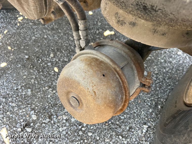 image for item EG1452 2006 Kenworth  T600B semi truck