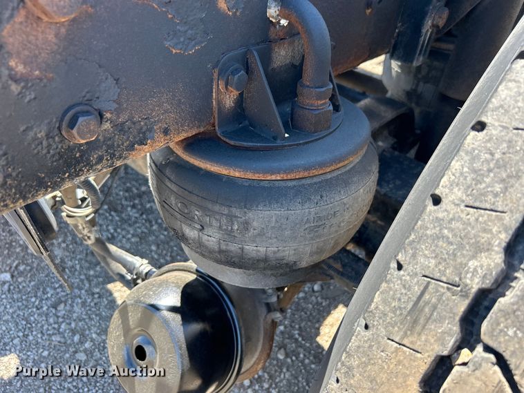 image for item EG1452 2006 Kenworth  T600B semi truck