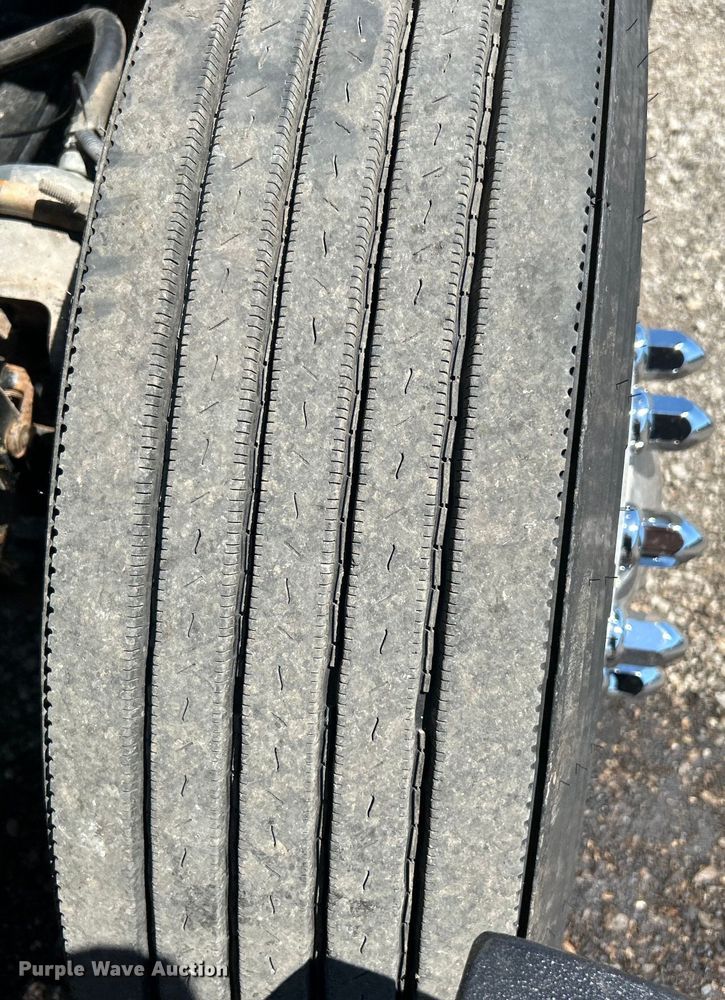 image for item EG1452 2006 Kenworth  T600B semi truck