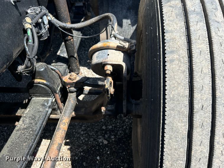 image for item EG1452 2006 Kenworth  T600B semi truck