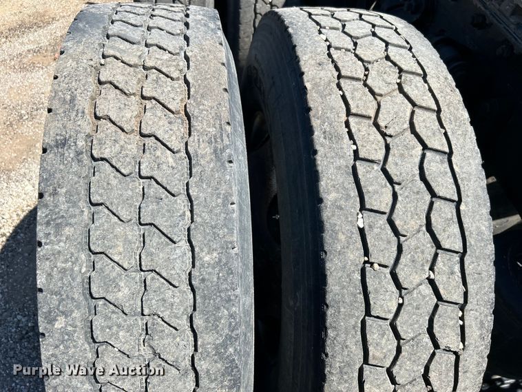 image for item EG1452 2006 Kenworth  T600B semi truck