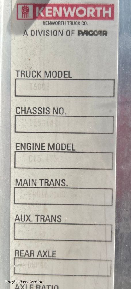 image for item EG1452 2006 Kenworth  T600B semi truck