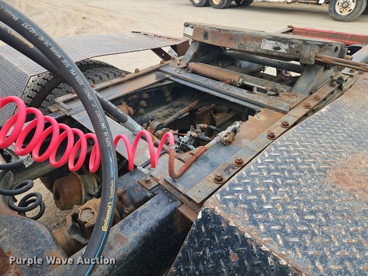 image for item EI3990 1989 Ford LTL9000 semi truck