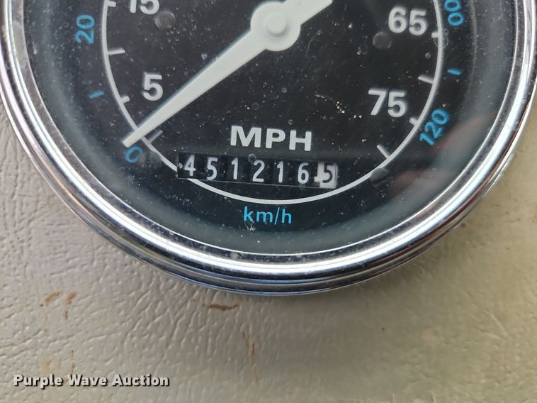 image for item EI3990 1989 Ford LTL9000 semi truck