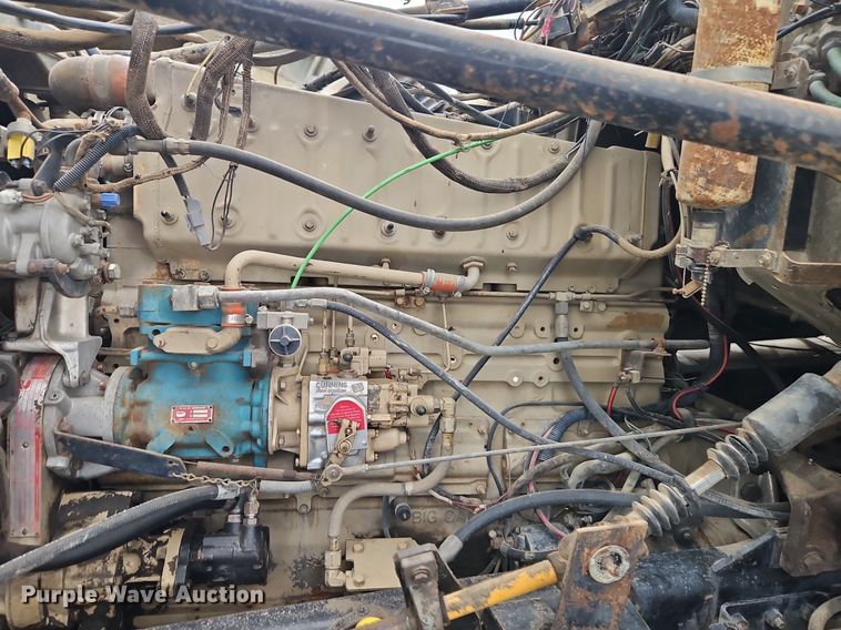 image for item EI3990 1989 Ford LTL9000 semi truck