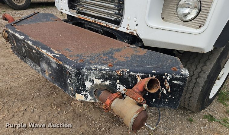 image for item EI3991 1988 Mack water truck