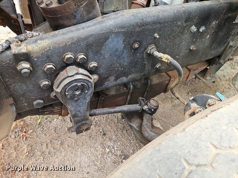 image for item EI3991 1988 Mack water truck