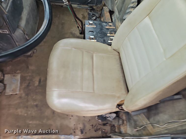 image for item EI3991 1988 Mack water truck