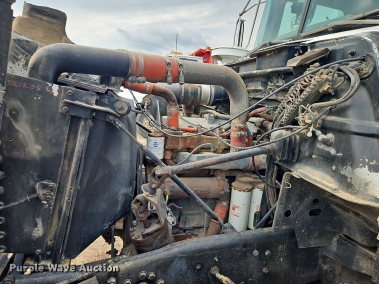 image for item EI3991 1988 Mack water truck