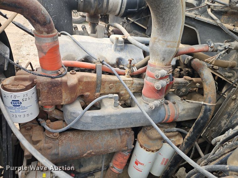 image for item EI3991 1988 Mack water truck