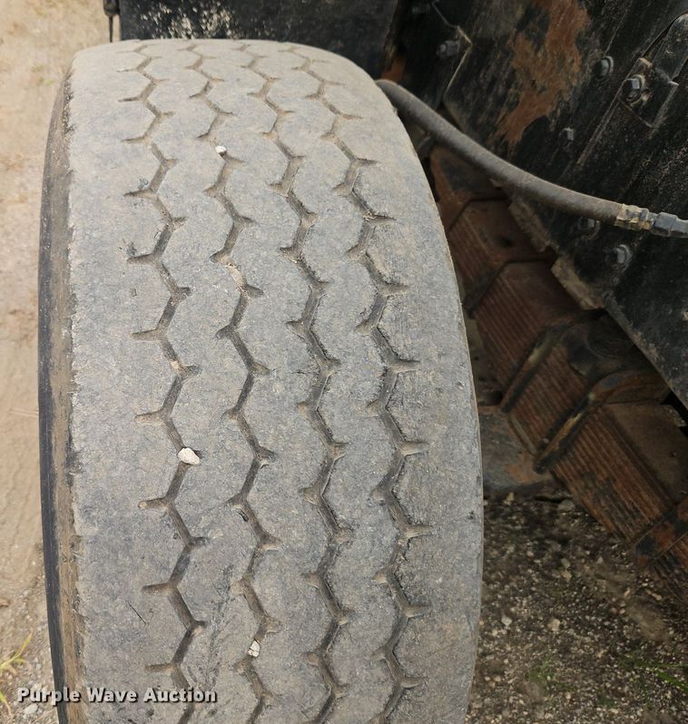 image for item EI3991 1988 Mack water truck