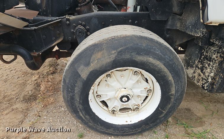 image for item EI3991 1988 Mack water truck