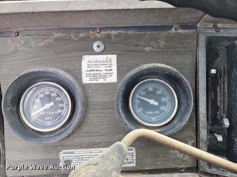 image for item EI3992 1978 Ford  9000 water truck