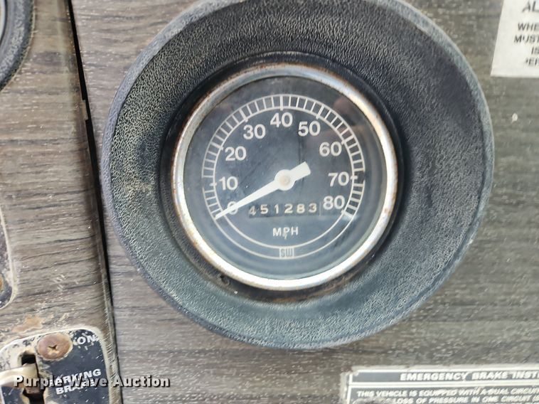 image for item EI3992 1978 Ford  9000 water truck