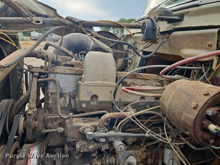 image for item EI3992 1978 Ford  9000 water truck