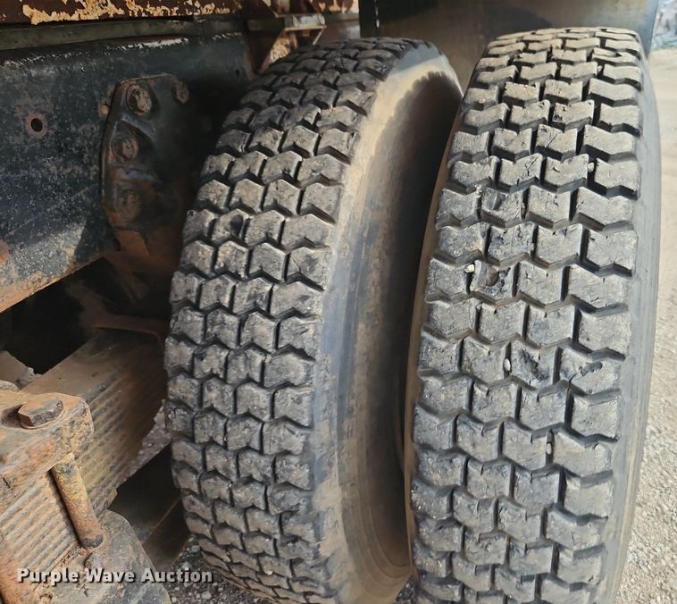 image for item EI3992 1978 Ford  9000 water truck