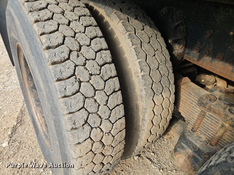 image for item EI3992 1978 Ford  9000 water truck