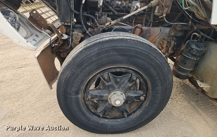 image for item EI3992 1978 Ford  9000 water truck