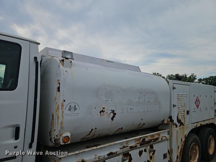 image for item EI3993 2001 Sterling  Acterra  fuel / lube truck