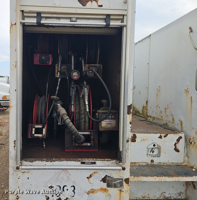 image for item EI3993 2001 Sterling  Acterra  fuel / lube truck