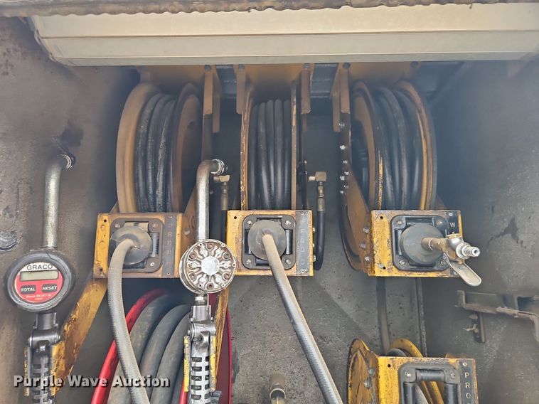 image for item EI3993 2001 Sterling  Acterra  fuel / lube truck