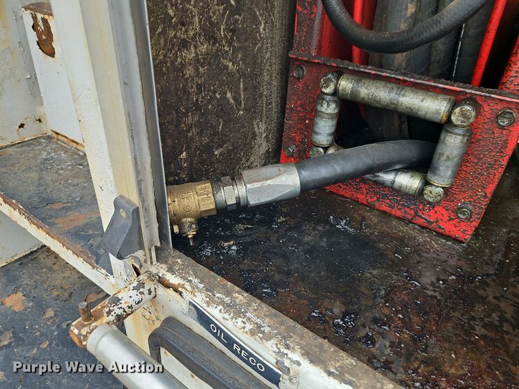 image for item EI3993 2001 Sterling  Acterra  fuel / lube truck