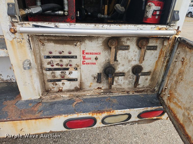 image for item EI3993 2001 Sterling  Acterra  fuel / lube truck