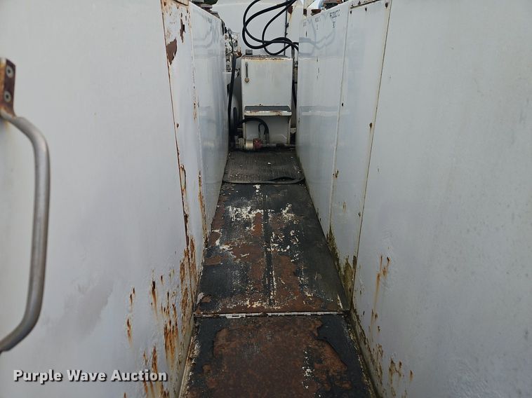 image for item EI3993 2001 Sterling  Acterra  fuel / lube truck