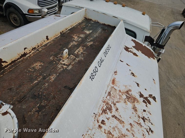 image for item EI3993 2001 Sterling  Acterra  fuel / lube truck