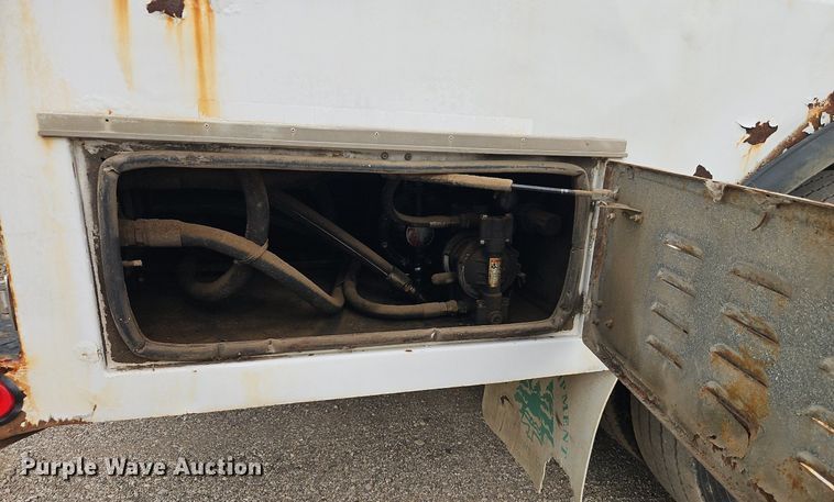 image for item EI3993 2001 Sterling  Acterra  fuel / lube truck