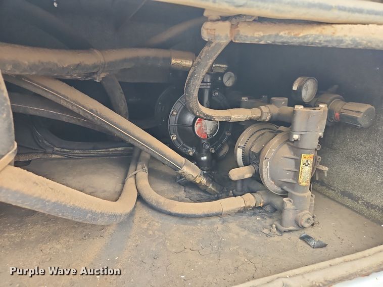 image for item EI3993 2001 Sterling  Acterra  fuel / lube truck