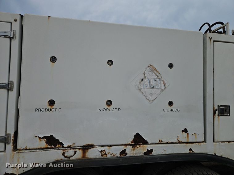 image for item EI3993 2001 Sterling  Acterra  fuel / lube truck