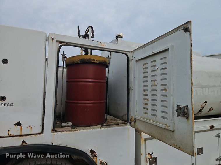 image for item EI3993 2001 Sterling  Acterra  fuel / lube truck