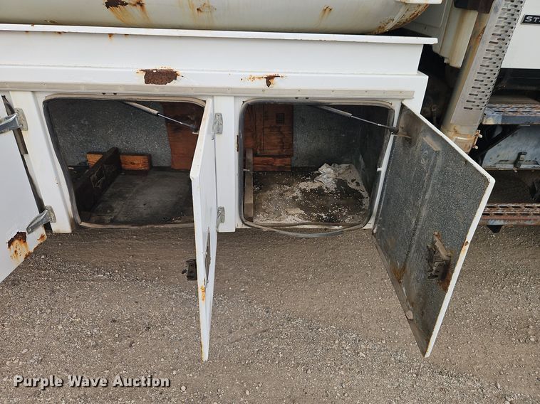 image for item EI3993 2001 Sterling  Acterra  fuel / lube truck