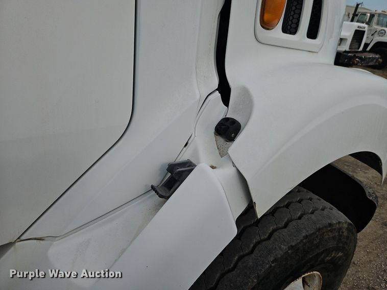 image for item EI3993 2001 Sterling  Acterra  fuel / lube truck